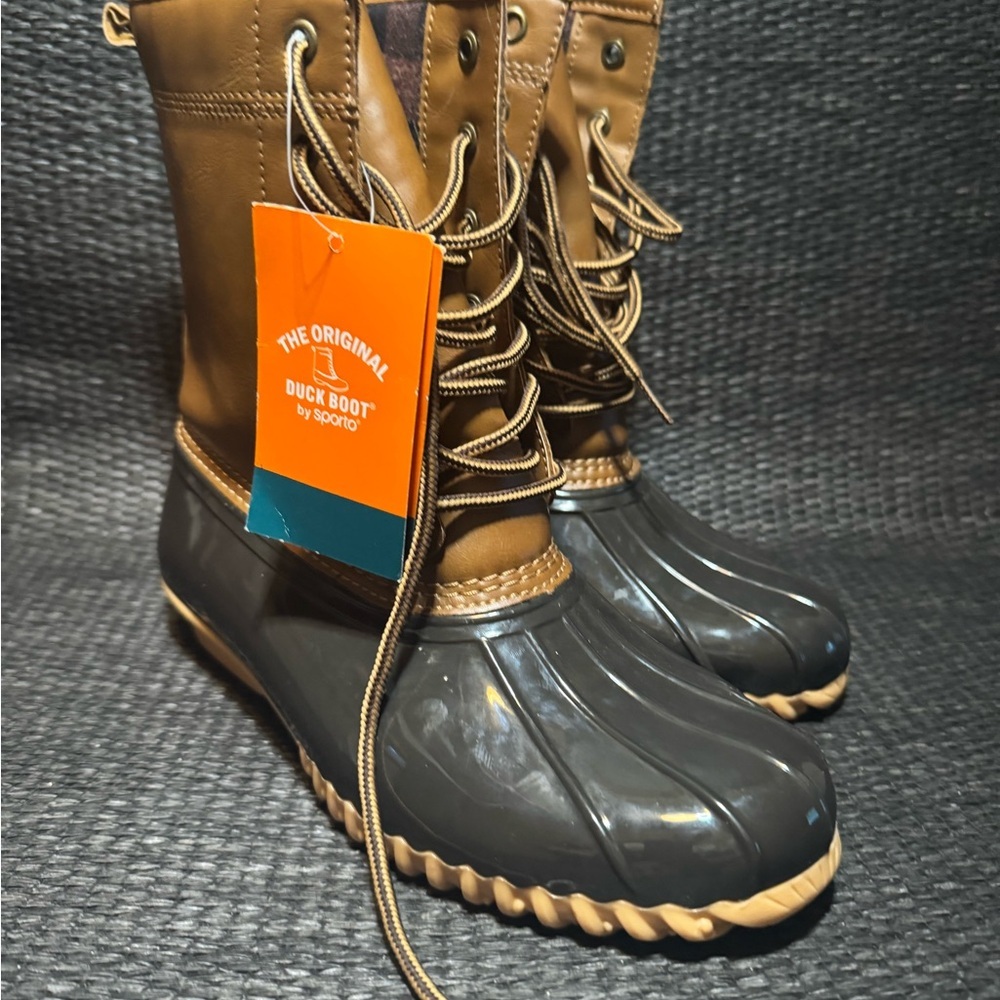 Sporto Duck Boots in Brown and Black